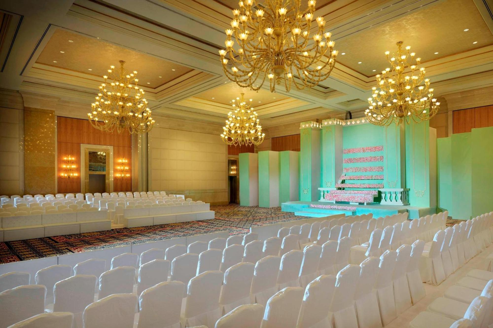 Courtyard By Marriott Kuwait City Exterior foto